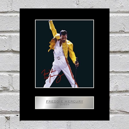 Freddie mercury signed photo - freddie,