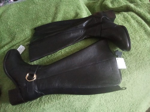 Knee high black leather boots - knee,