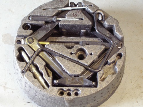 Saab jack wheel brace - 9-3,