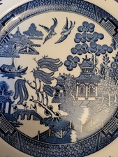 2 x Churchill Blue Willow Pattern 9.5 Plate Excellent Condition