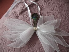 LARGE WHITE NET WEDDING CHURCH PEW END BOWS/PEACOCK FEATHER/ DIAMANTE AND PEAL 