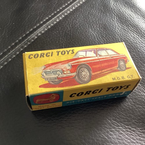 Corgi toys 327 - toys, box