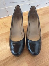 Unisa Leather Medium Heel