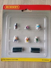 Hornby R561 OO Gauge People