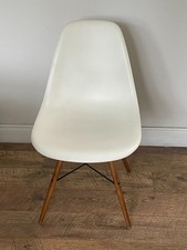 Vitra Eames DSW Chair White