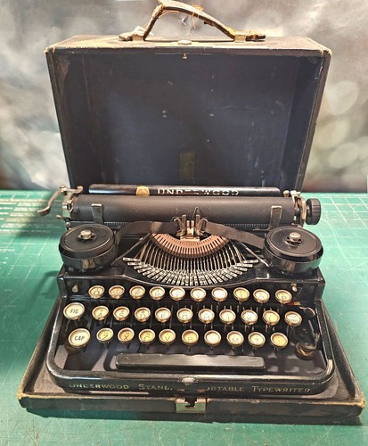 1922 underwood portable - 1922,