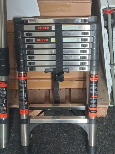 Telescopic ladder - ladder,
