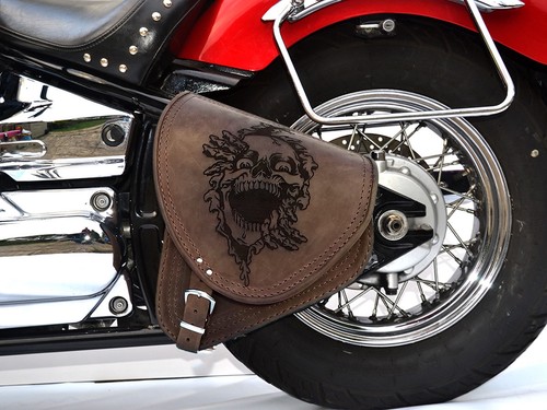 Brown leather swingarm skull - brown,