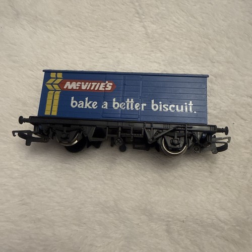 Hornby mcvities closed wagon - mcvities,