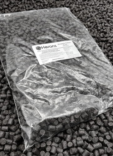 Premium sturgeon pellets - -,