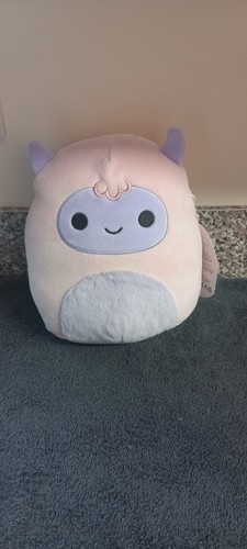 Squishmallow ronalda bnwt yeti - ronalda,