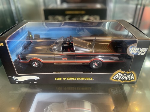 Batmobile hotwheels elite - 1:18,