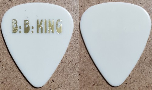 King guitar pick - bb,