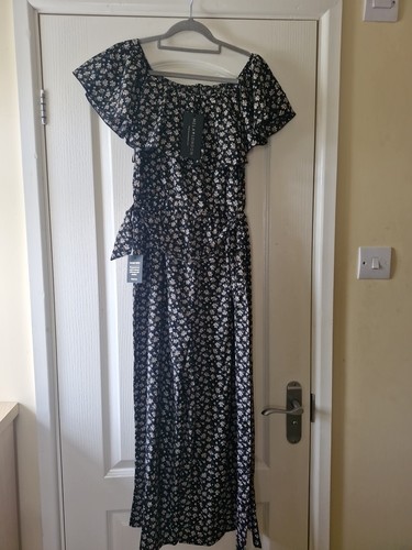 Black white floral off - black,
