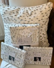 Stunning BNIP Luxury Kylie