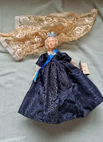 Queen victoria peggy nisbet - victoria,