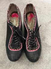 Poetic licence small heel ankle boot size 6