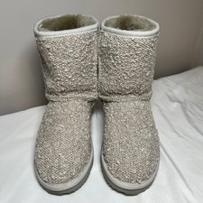 UGG Since 1974 Womens 6 Boucle