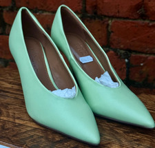 Next Comfort Court Shoes in