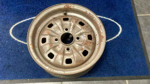 Genuine ford escort 4 stud - genuine, 4-stud