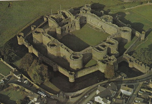 Beaumaris castle anglesey - beaumaris,