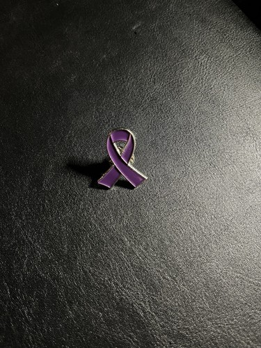 Cancer research ribbon pin - ribbon,