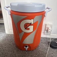 Official Rubbermaid Gatorade 5
