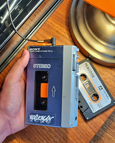 Sony walkman tps portable - sony,