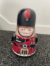 NOVELTY VINTAGE WALKERS SCOTTISH PIPER SOLDIER BISCUIT TIN WITH ROCKER BASE VGC