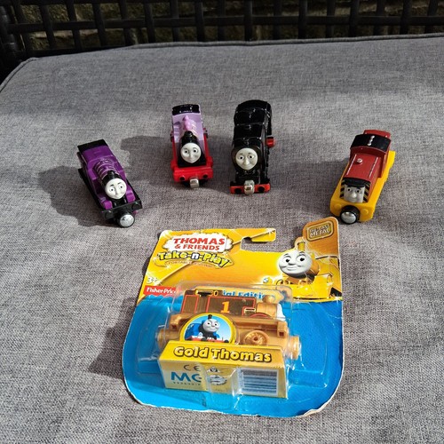 Gold thomas the tank - thomas,