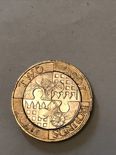 Rare 2 pound coin with - rare, £2