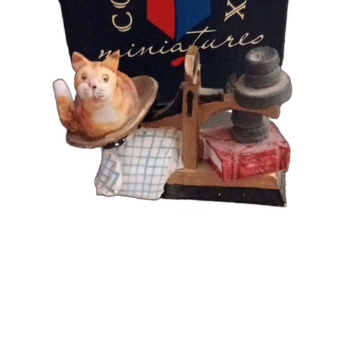Colour box miniatures weighed - colour,