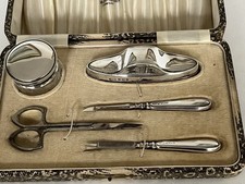 FITTED BOXED 5 PIECE STERLING SILVER  MANICURE SET (Birmingham- 1930/35) D M Co