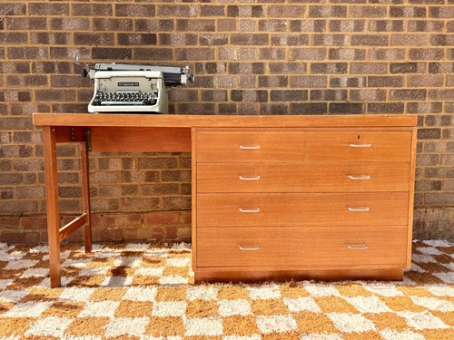 Vintage ministery defence - vintage,