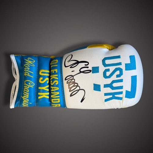 Oleksandr usyk hand - usyk, signed