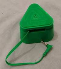 COLOUD Rare Wired Mini Speaker – Green Triangle/Frustum Shape