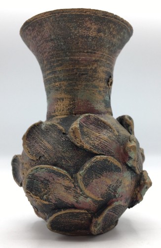 Signed handmade ceramic - signed,