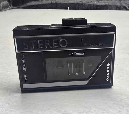 Sanyo portable cassette - portable,
