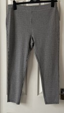 MARKS AND SPENCER SIZE 18 LEG 25” BLACK WHITE HOUNDSTOOTH CHECK STRETCH TROUSERS
