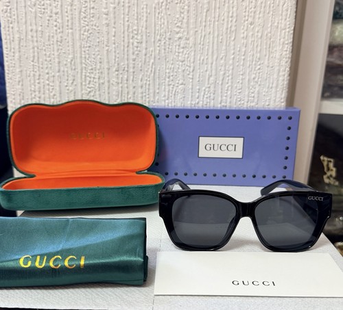 Gucci sunglasses with case and - with,