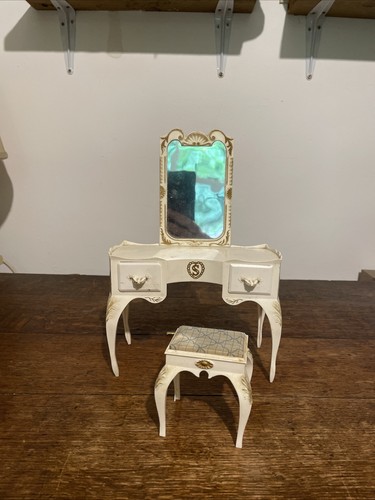Vintage sindy dressing - dressing, table