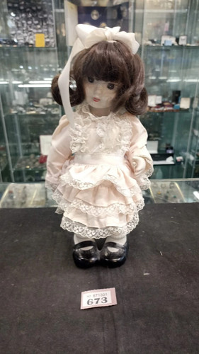 Vtg full porcelain doll young - porcelain,