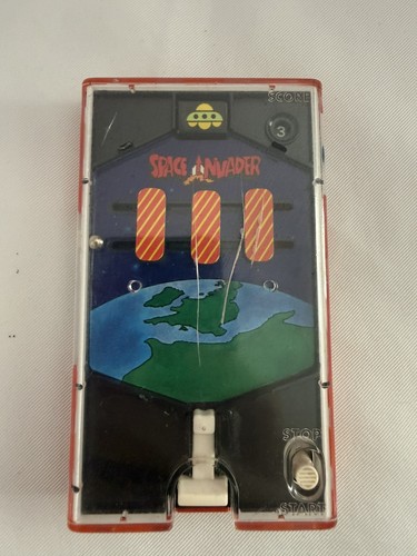 Tomy pocketeers space invaders - tomy,