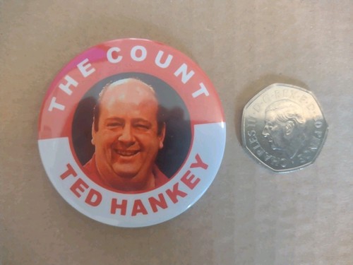 Ted hankey darts badge - hankey, (c)