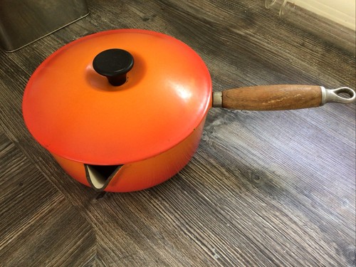 Creuset 22cm cast iron - creuset,