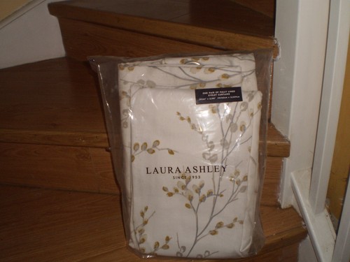 Laura ashley pussy - laura, willow