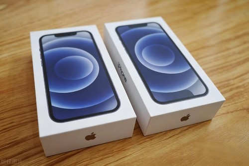 New sealed apple iphone - sealed,