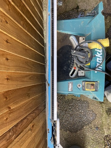 Makita table saw mlt100 - table,