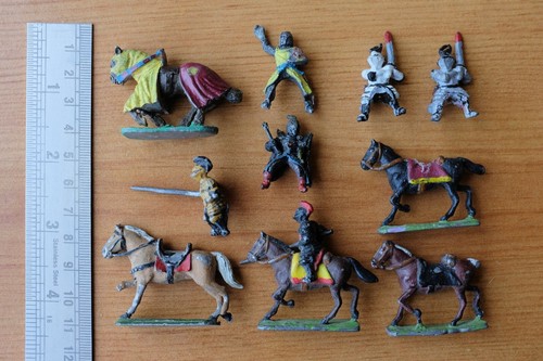 Feudal mounted knights - mounted,