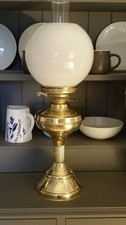 Oil Lamp; vintage; brass; complete & in full working order; mint condition (A)